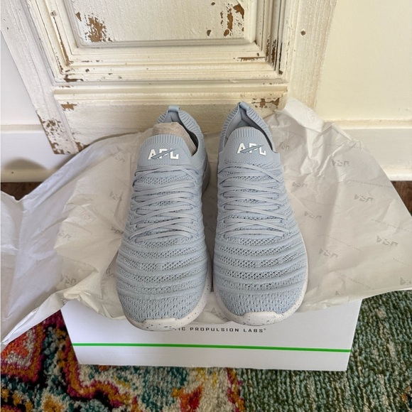 NWT APL Techloom Wave in Fresh Air Blue and Silver Men’s Size 12 - Picture 2 of 7